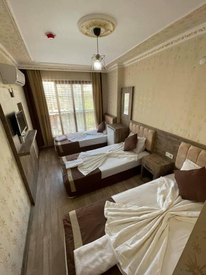 Oezguer Hotel Antalia Esterno foto