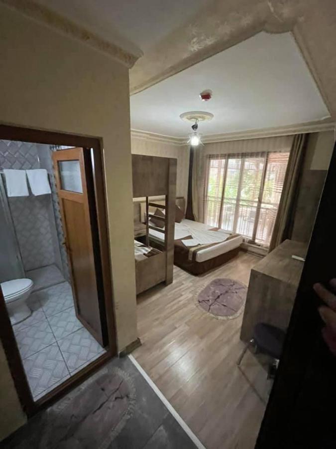Oezguer Hotel Antalia Esterno foto
