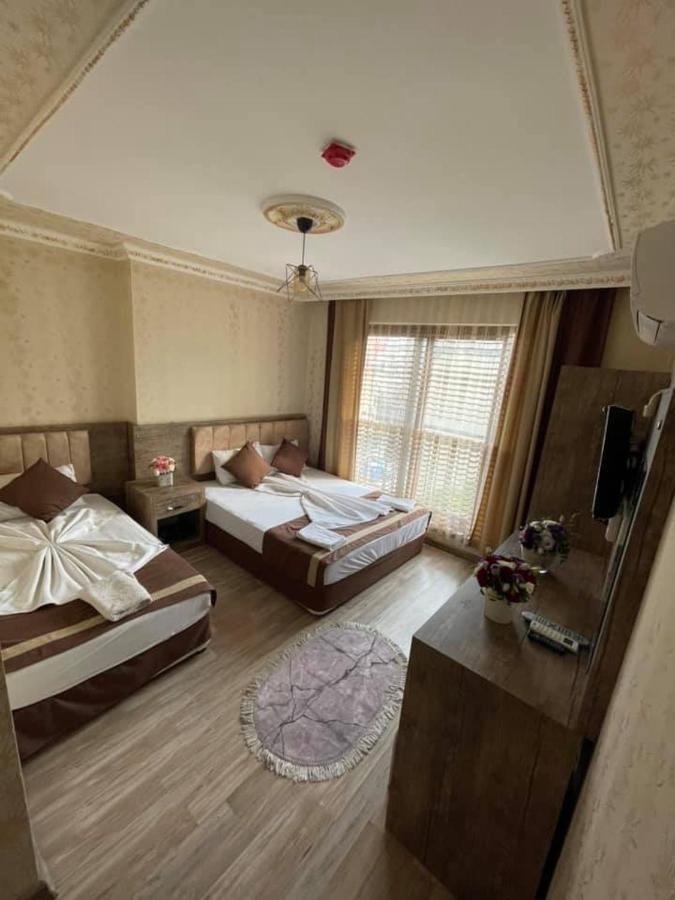 Oezguer Hotel Antalia Esterno foto