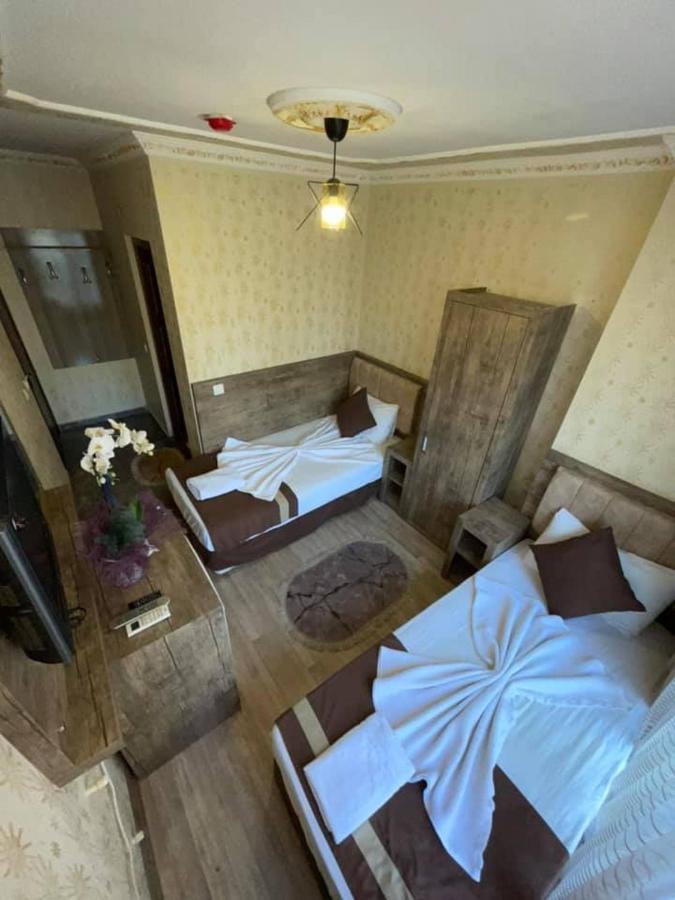 Oezguer Hotel Antalia Esterno foto